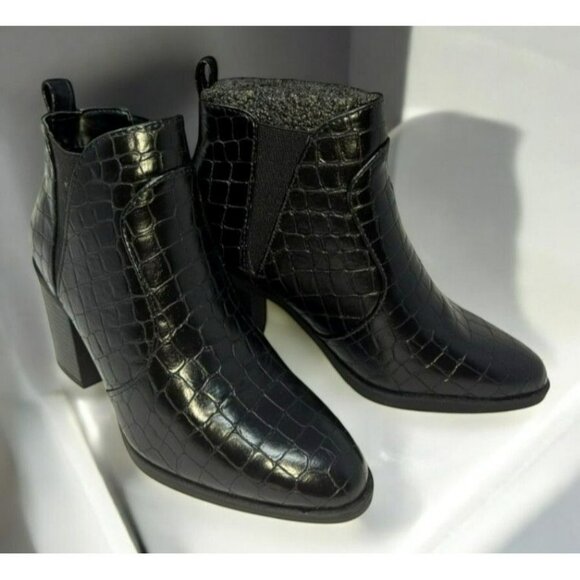 Mia Hart Black Gator Ankle Boots 6M-Block Heel  Side Panels New in Box - Picture 1 of 7